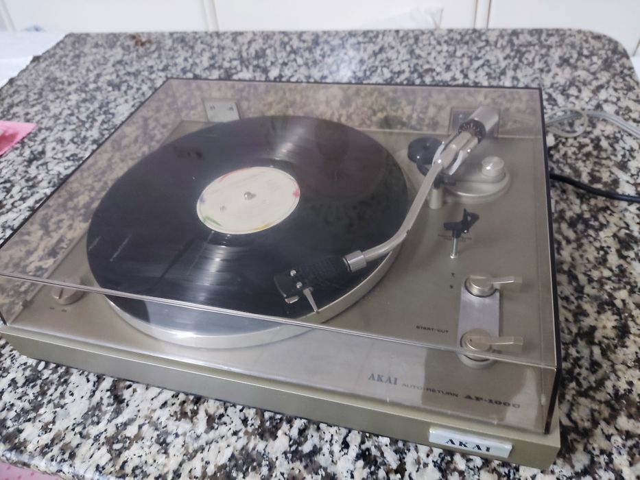 Akai AP 100 C Gira Discos