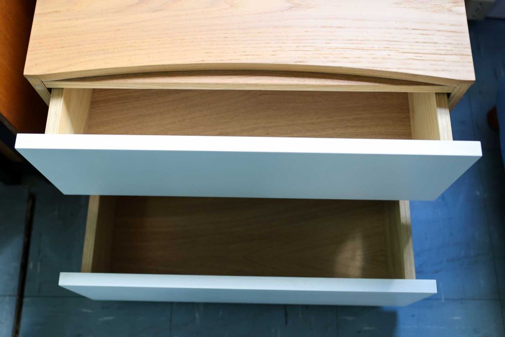 Mesa cabeceira carvalho + branco