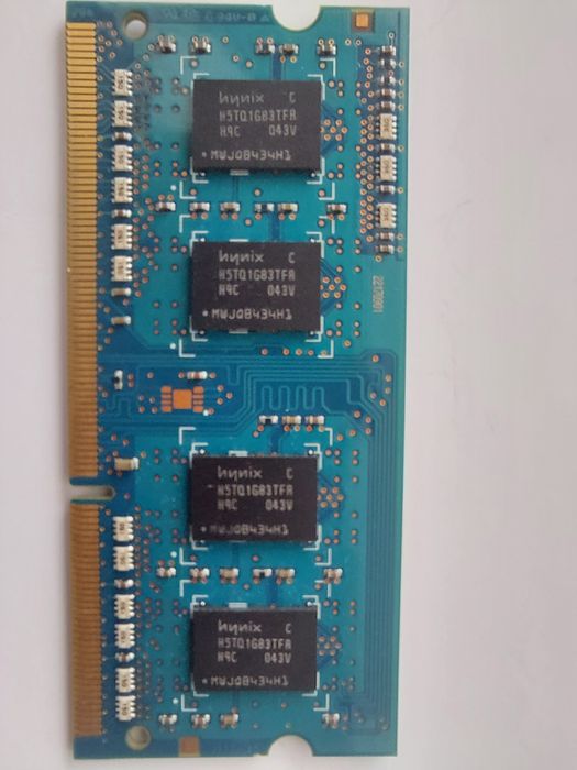 Модуль оперативної пам'яті від Hynix 1GB
