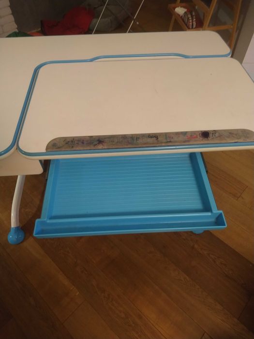 Парта трансформер із регулюванням висоти. 1 — 5 клас.