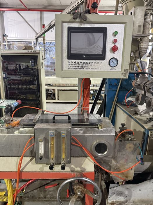 Екструдер - 2 шнека co - extrushon