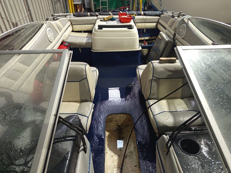 Vendo Bayliner Capri , 4.3 mercruser