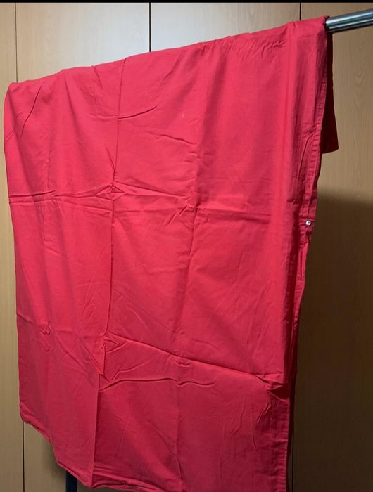 2 Capas Edredon. 1  PUCCA, 2 Ikea  côr vermelha e 3 Primark tons cinza