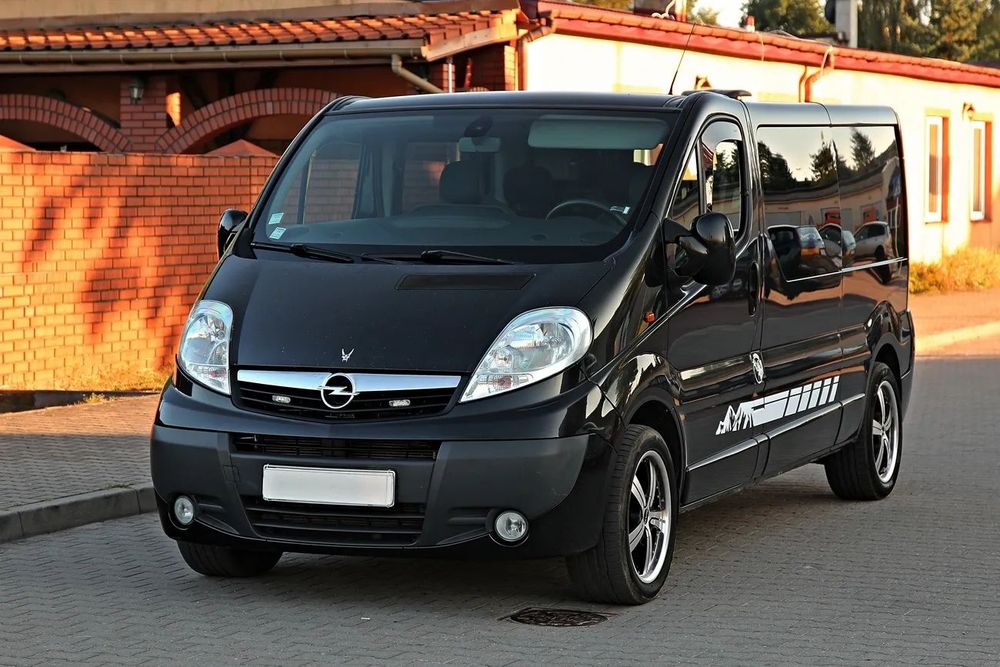 Opel Vivaro LIFT 2,5 CDTI # 2010 rok # L2H1 LONG # ALU # KLIMA 100% # Super Stan