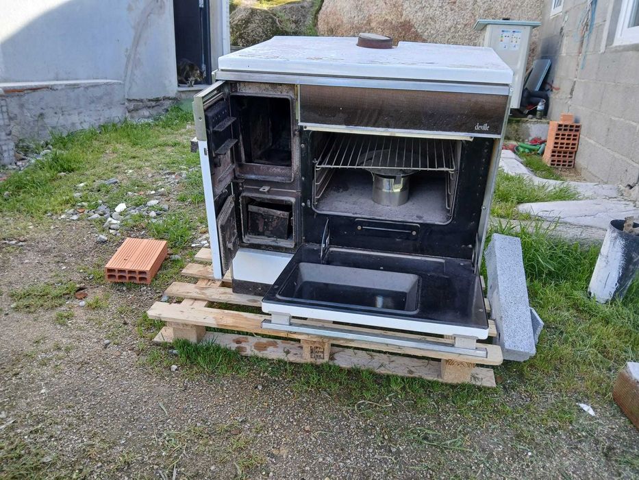 Forno a lenha marca DEVILLE