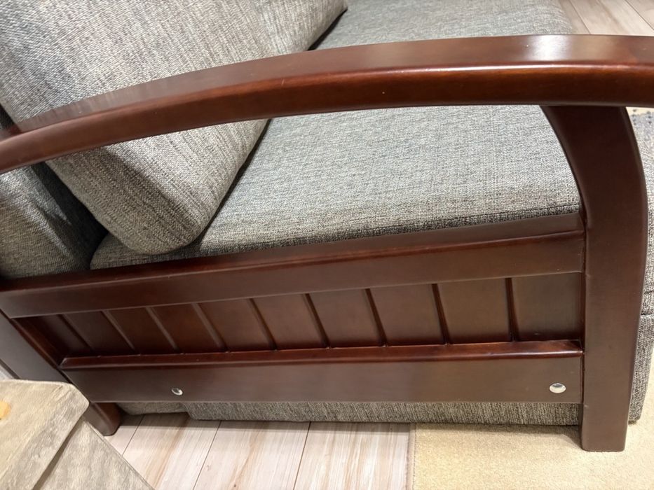 Продам диван у гарному стані