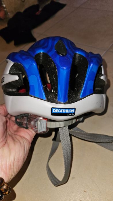 Capacete de Ciclismo Decathlon – Bom Estado
