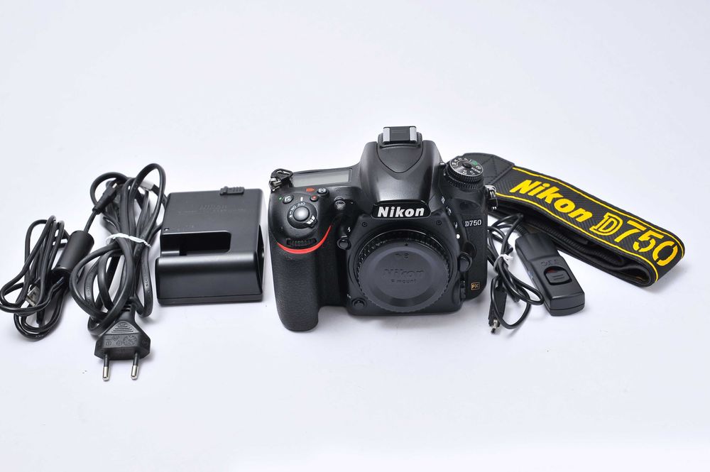 Nikon D750 (poucos disparos)
