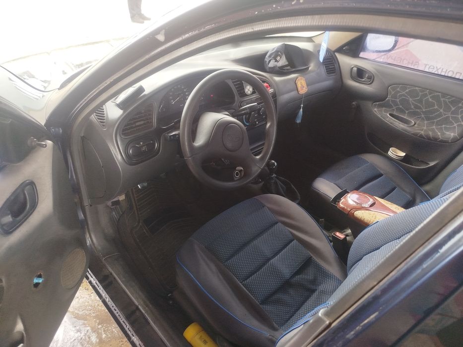 Продам гарний автомобіль сенс