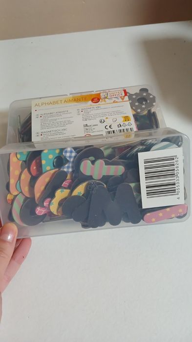 Магнітний алфавіт United Office
Це набір магнітних літер, що