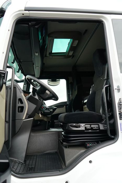 MAN / TGS / 26.470 / 6 X 2 / ZESTAW SKRZYNIOWY + HDS / PALFINGER PK 20 501 L / OŚ SKRĘTNA / CHWYTAK