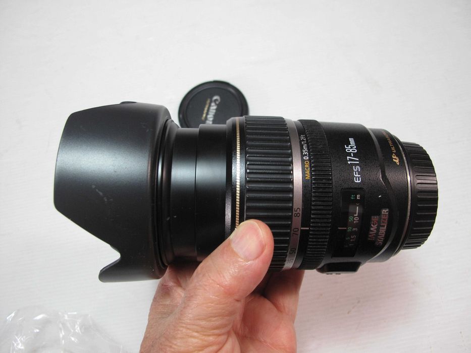 Canon 17-85 IS em excelente estado pouco uso-Ver descrição