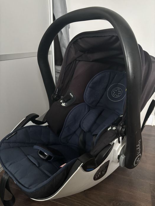 Безпечна автолюлька від 0 до 1 року maxi cosi