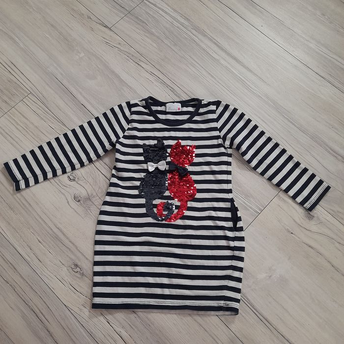 Fajna sukienka dla dziewczynki, koty / cekiny, rozmiar 104