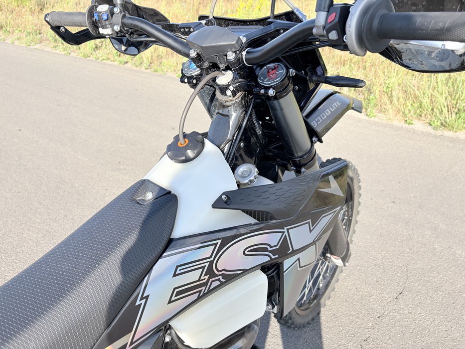 В продажі esx nb 300 lite II