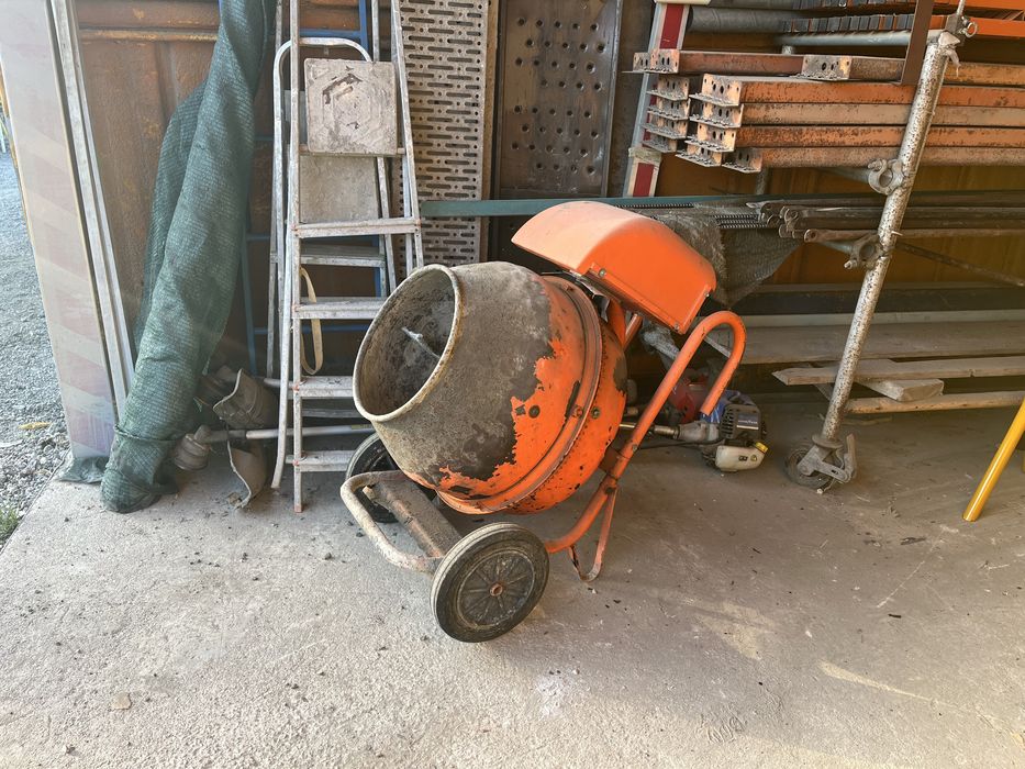 Betoneira eléctrica ou Gasoleo
