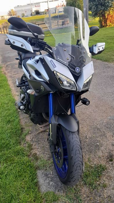 YAMAHA tracer 900