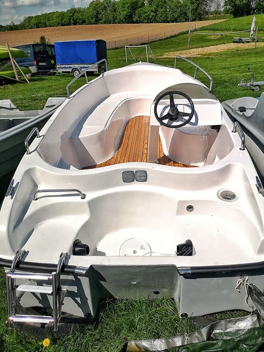 Łódź motorowa Wodnik Premium 430 , łódki, łodzie, motorówka