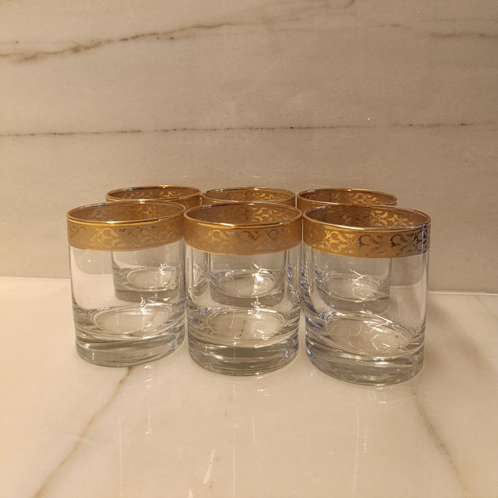 Conjunto de vários copos novos