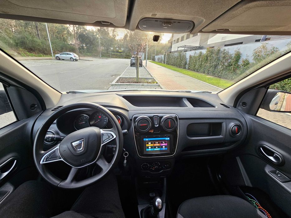 Dacia Dokker em excelente estado com poucos kms