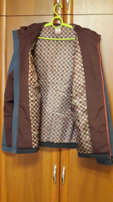 куртка демисезон. 50р "Colthing"