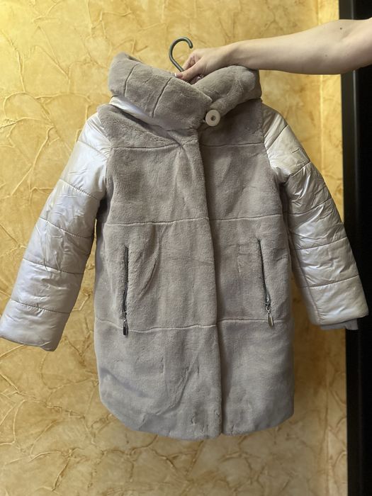 Зимова куртка для дівчинки 6-7 років