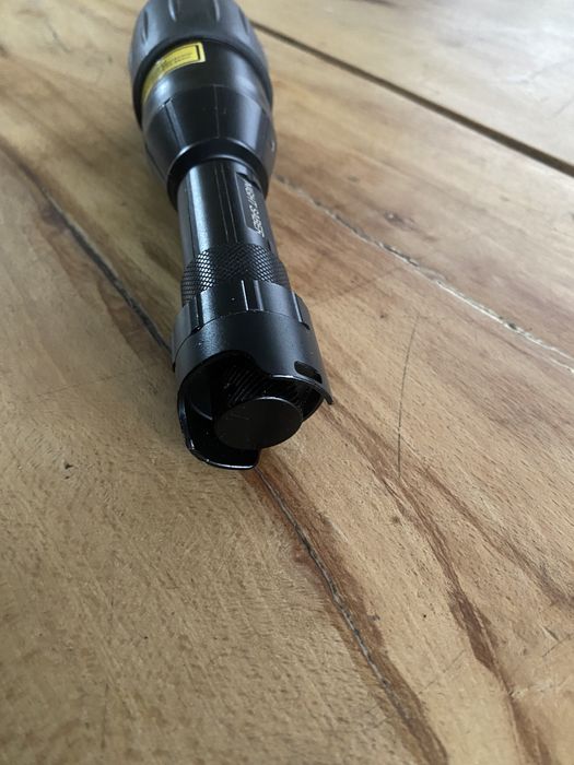 Iluminator laserowy night saber 850