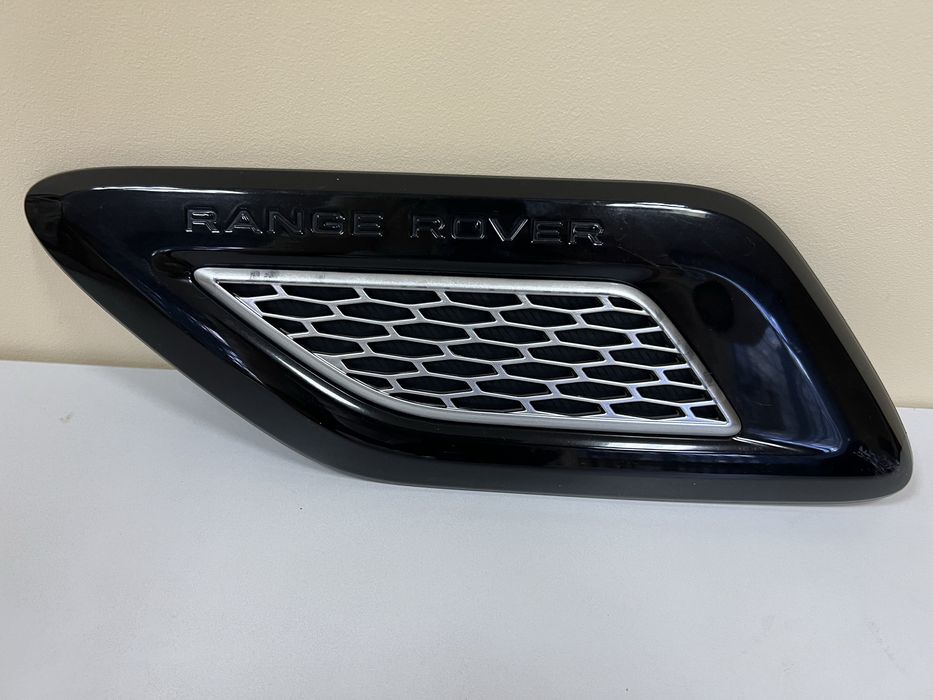 Дкфлектор (решітка) капота Range Rover Sport