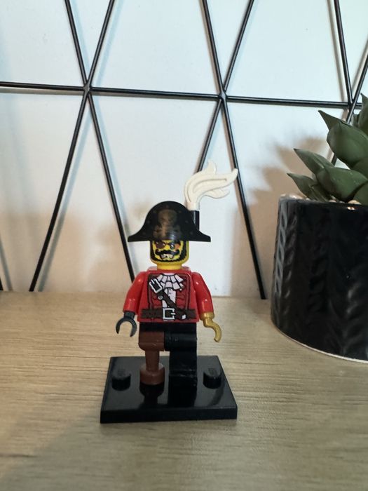 LEGO pirate minifigure [col127]