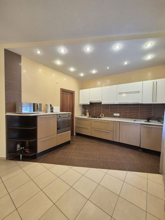 Оренда будинку Зимна Вода