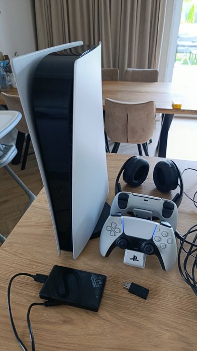 Ps 5 używana 100% sprawna