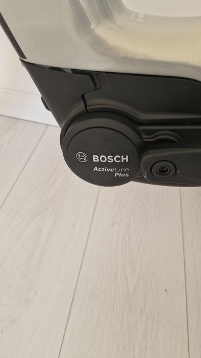 Rower elektryczny Cube Ella Bosch powertube 500wh  jak nowy damski