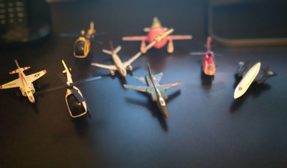 Lote de Aviões e Helicópteros Miniaturas