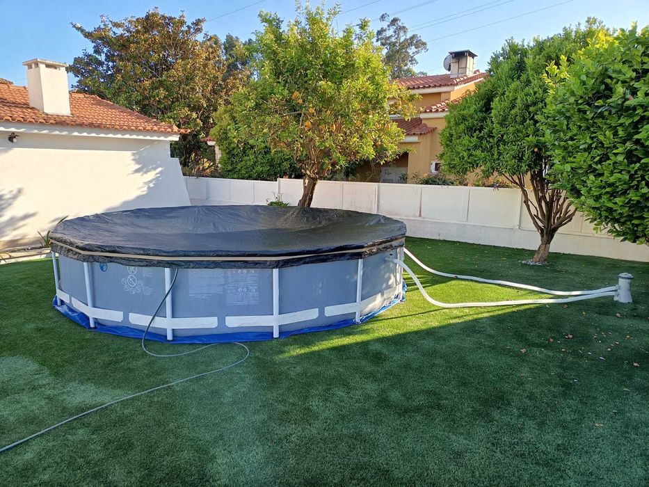 Vendo piscina redonda Intex 457cm X 84cm