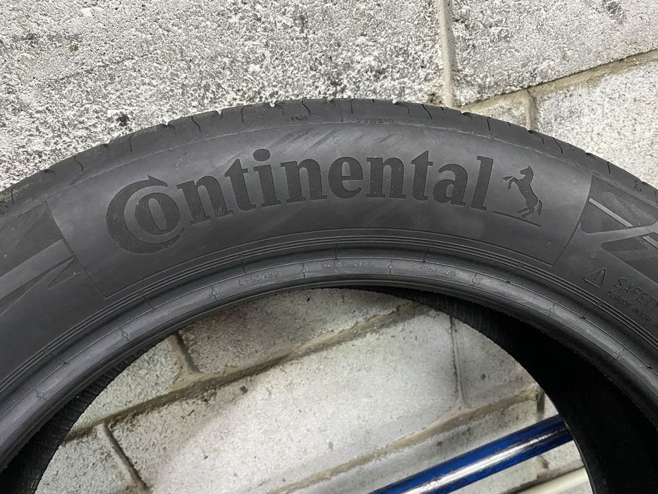 Літні шини 215/50 R19 (93T) CONTINENTAL