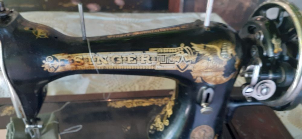 Швейная ручная машинка зингер, переносная 2500 грн