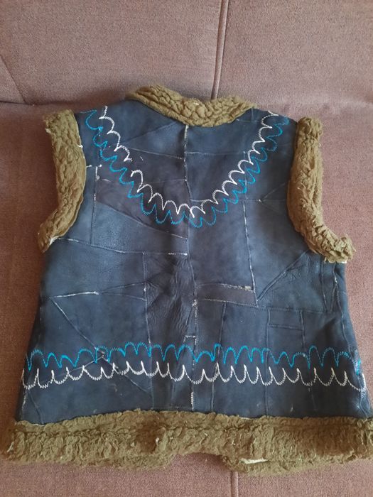 Детская замшевая жилетка из овчины Турция