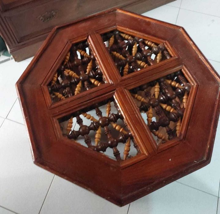 Mesa de chá em madeira maciça