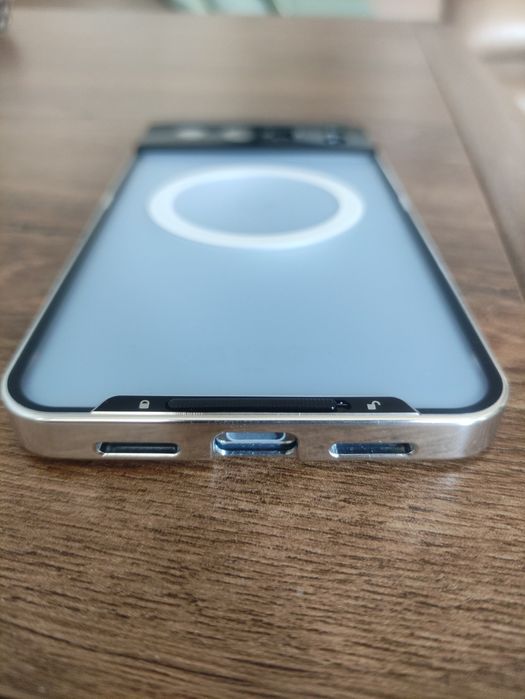 Etui z ochroną aparatu do Google Pixel 8 Pro, do MagSafe, przezroczyst