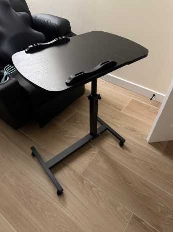 Столик на колесиках для ноутбука