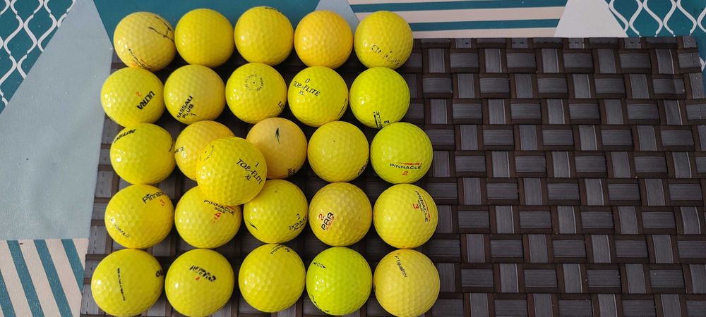 Vendo bolas golfe praticamente novas