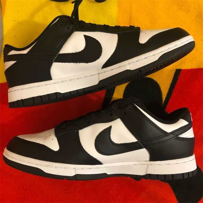 NIKE DUNK LOW PANDA