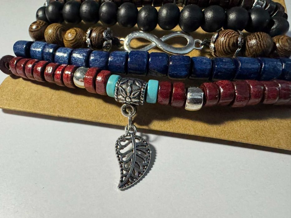 Pięć drewnianych bransoletek znak nieskączności  Boho (m27)