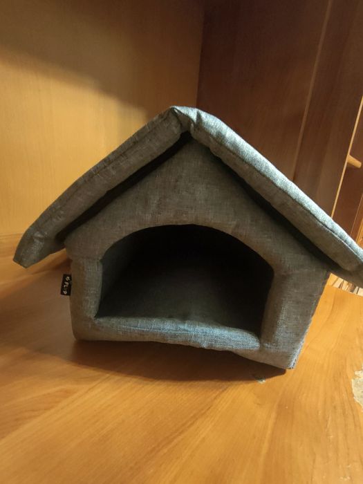 Materiałowe, legowisko, buda z odpinanym dachem.