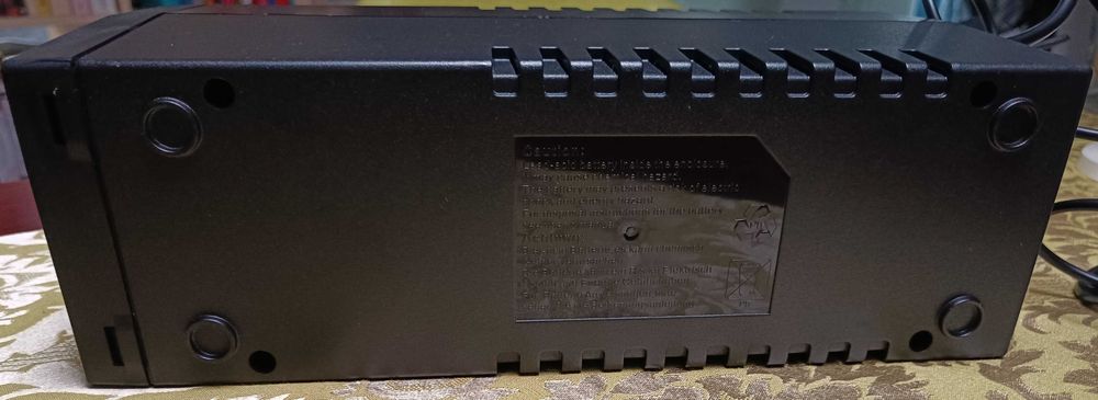 UPS Green Cell 600VA – Line Interactive com LCD como novo