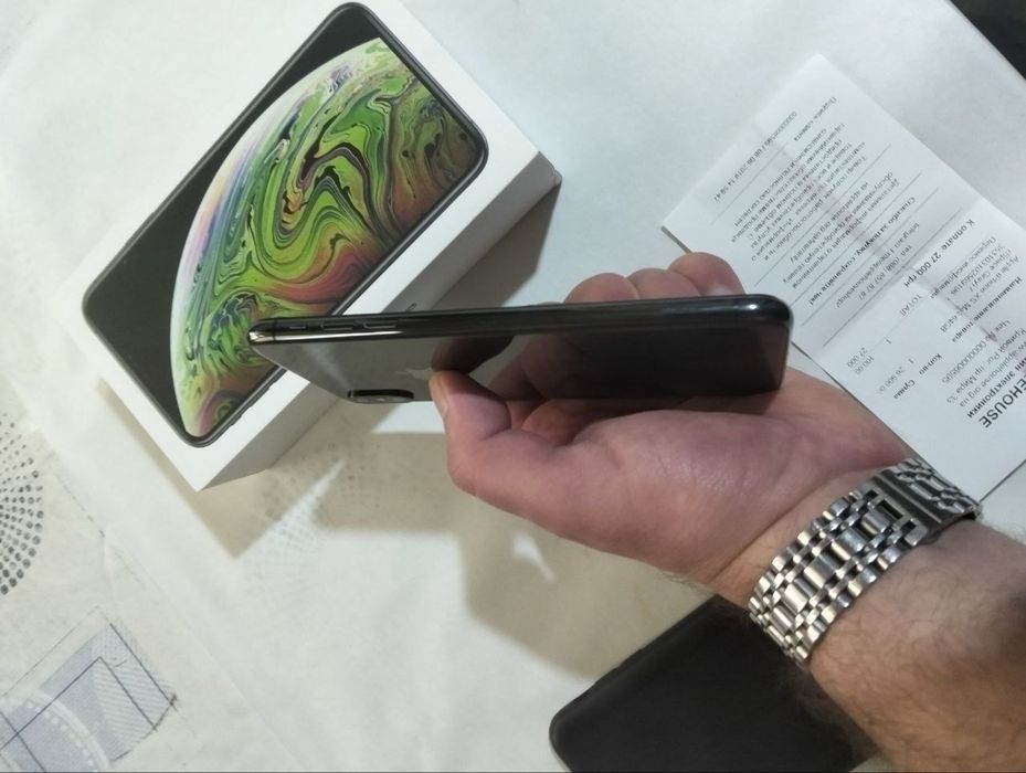 Iphone XS MAX 64 все в орігіналі повний комплект
