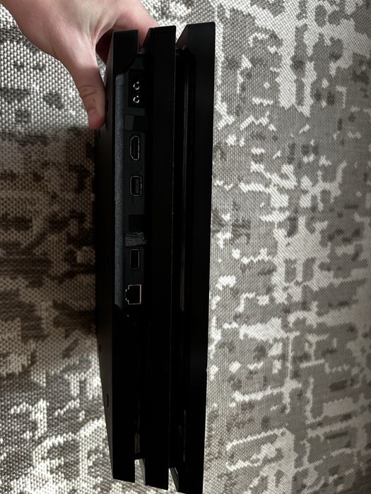 Ps 4 pro новая