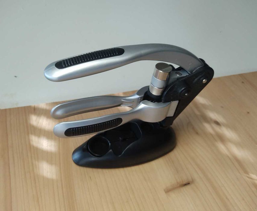 Peça de design - saca rolhas Wine Mastique