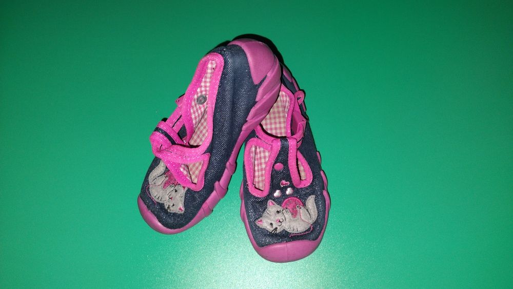 Pantofelki dla dziewczynki rozmiar 24