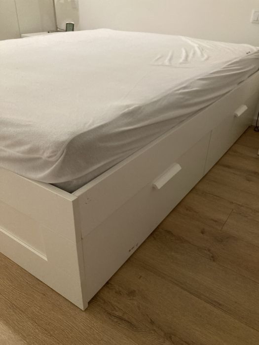 Cama com colchão